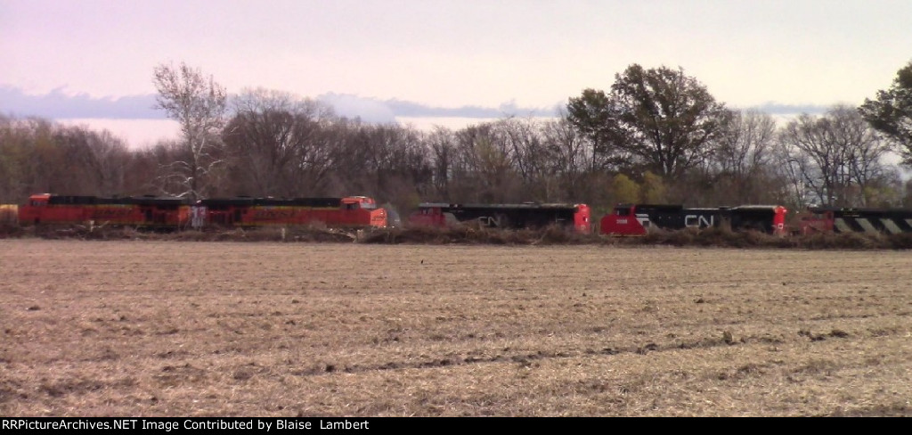 CN coal train passes Dash 8 deadline